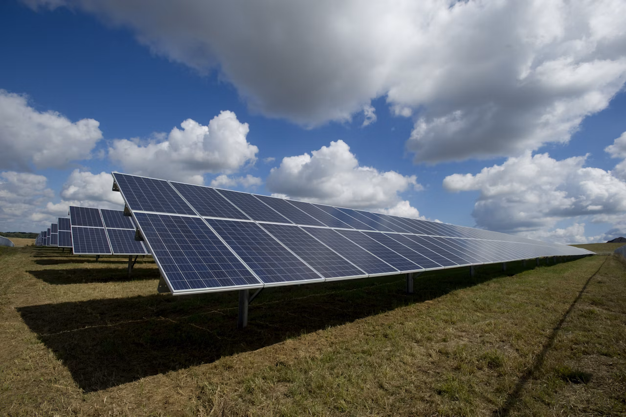 Painéis solares em uma casa